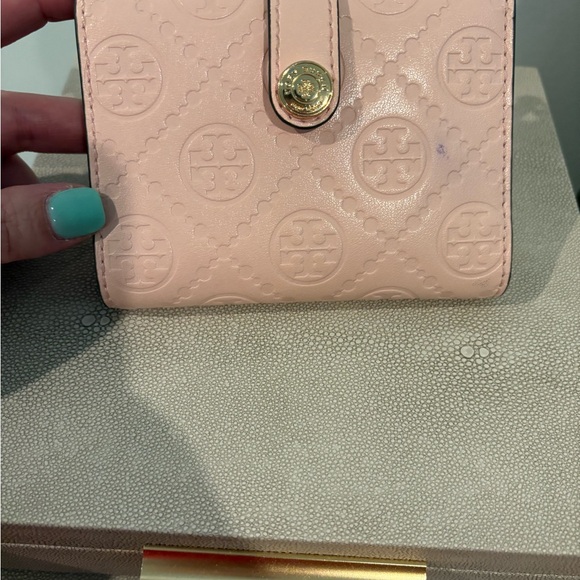 Tory Burch Pink Wallet - Picture 1 of 8